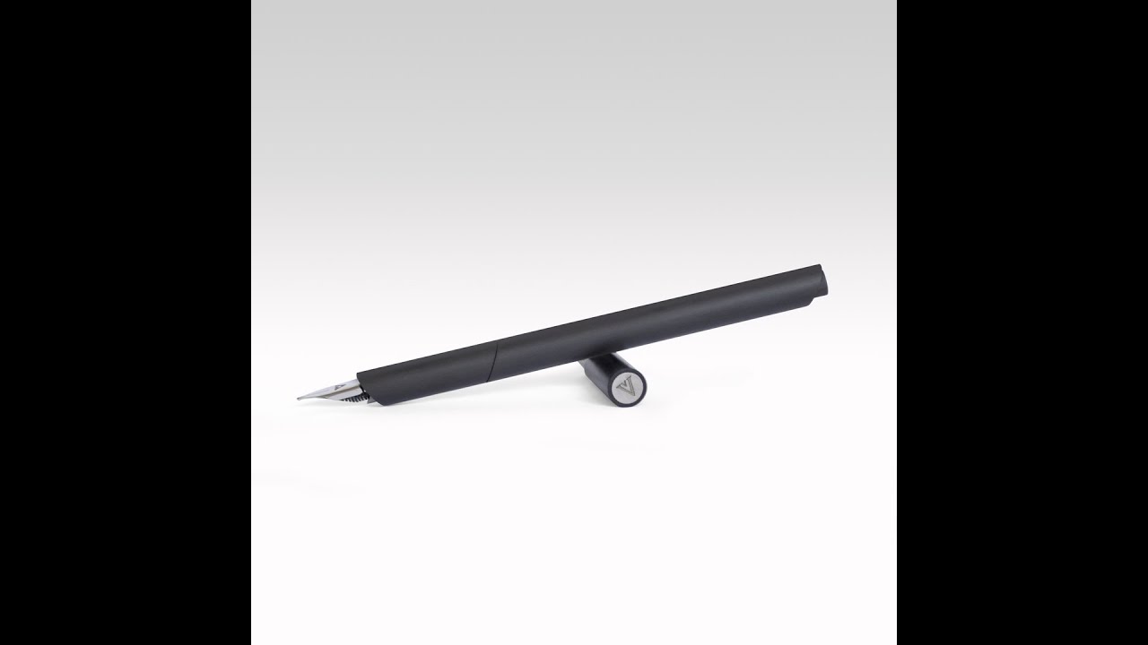 Venvstas Italy Carbon T fountain pen.