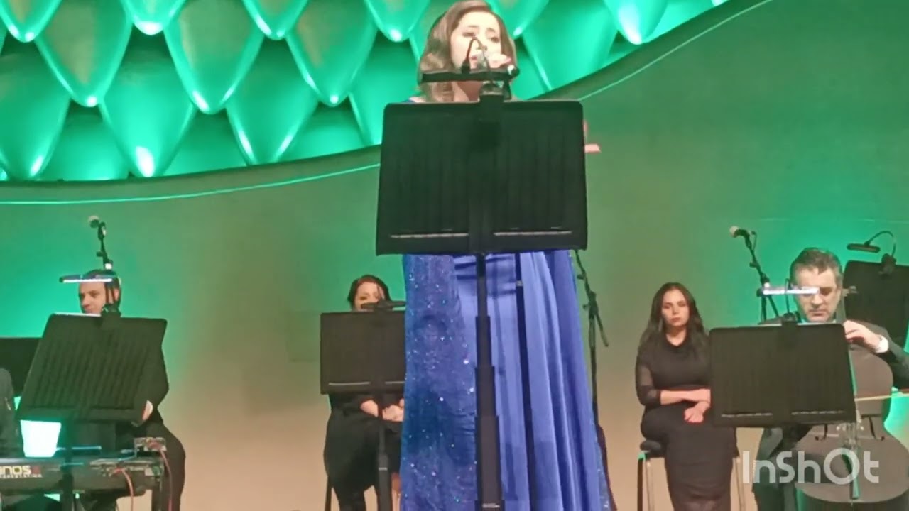 المطربة فرح الموجي