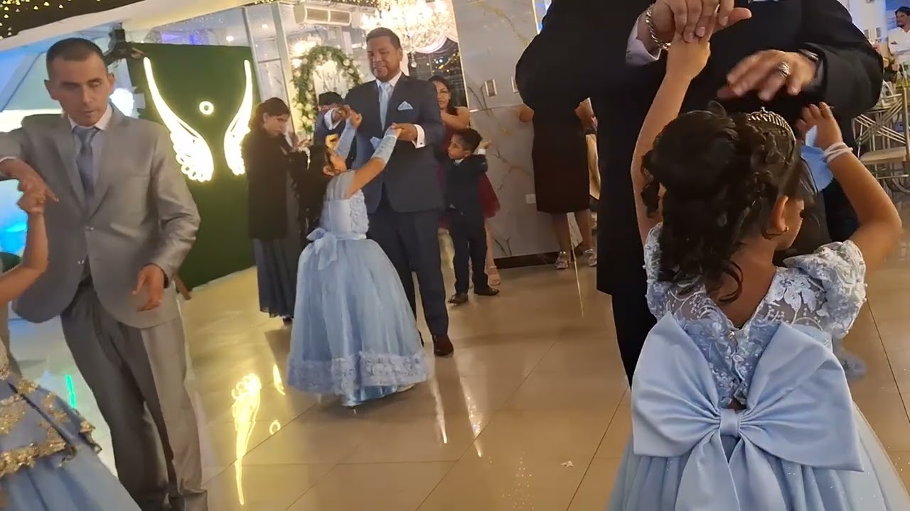 Baile de padres y niños - PROM 2025 GUARDIANES DEL FUTURO - IE INICIAL HUACA DE ORO 