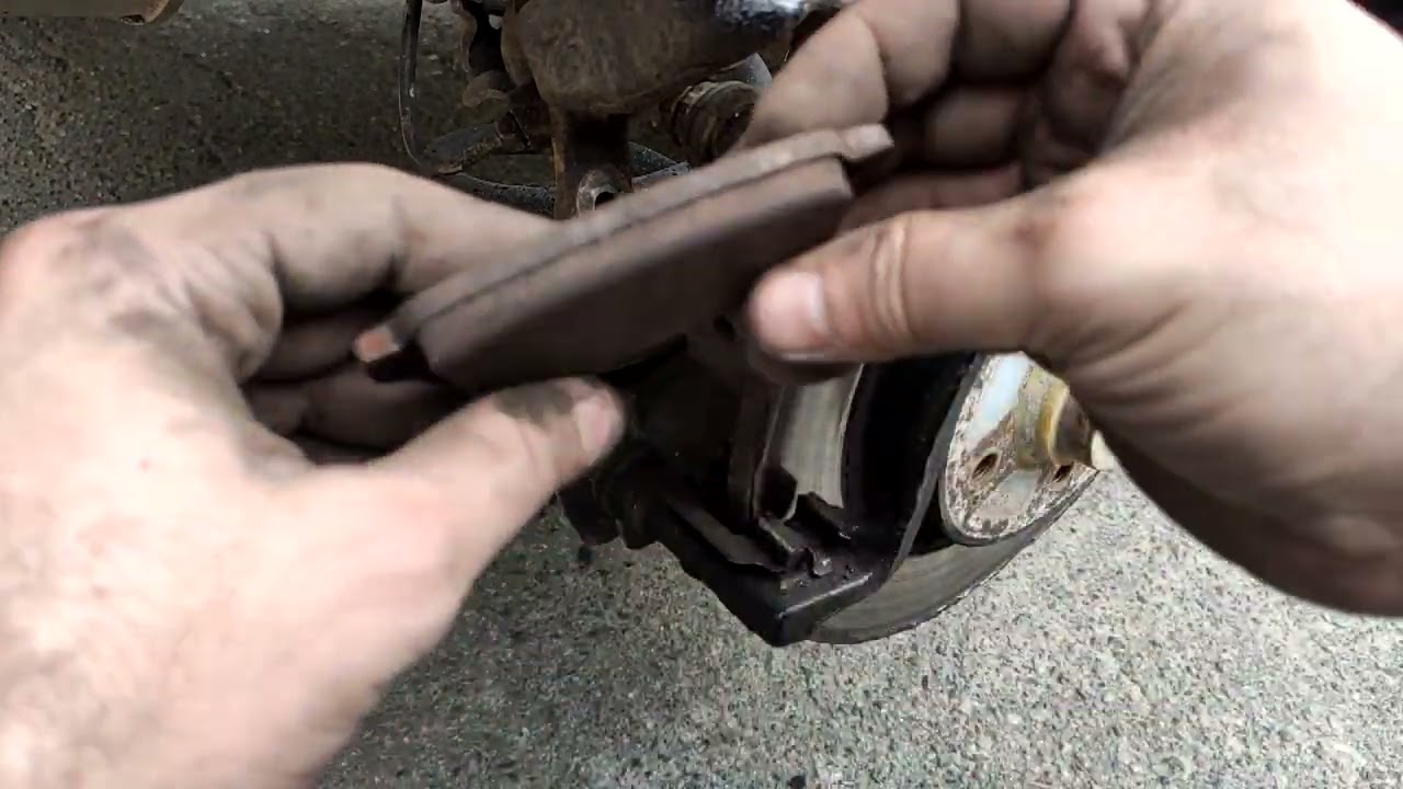 Замена задних тормозных колодок Mercedes Citan ,Renault Kangoo 2 , Renault Kangoo 3