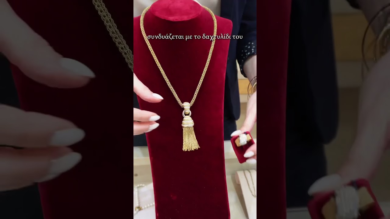 Statement necklace