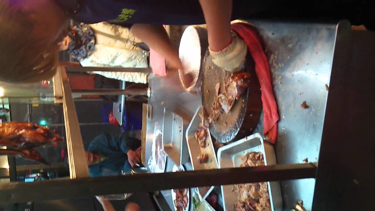 北港香記烤鴨  快刀手!! 森哥!!