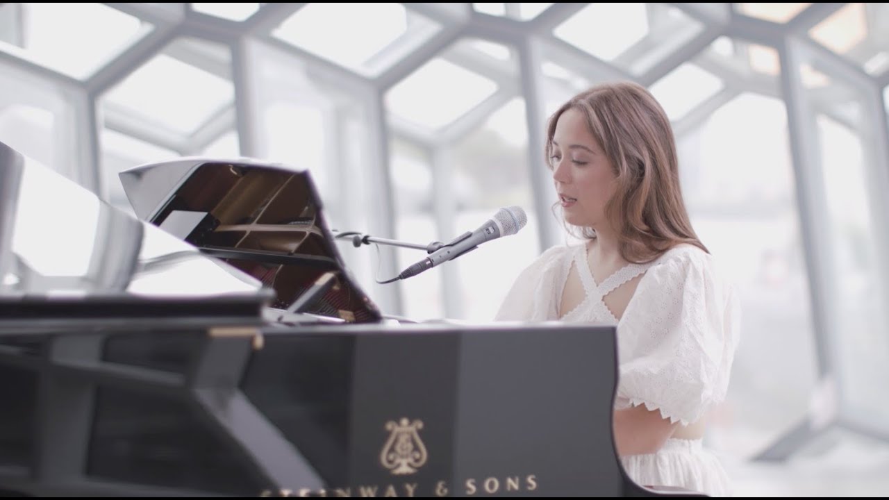 Laufey - Valentine (Live at Harpa Concert Hall in Reykjavik)