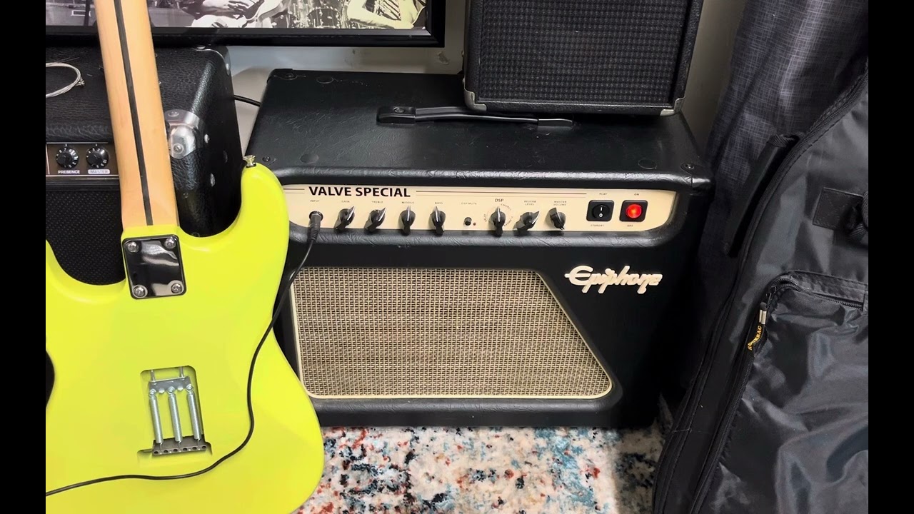 Epiphone 5 Watt Valve Special with Eminence Speaker.