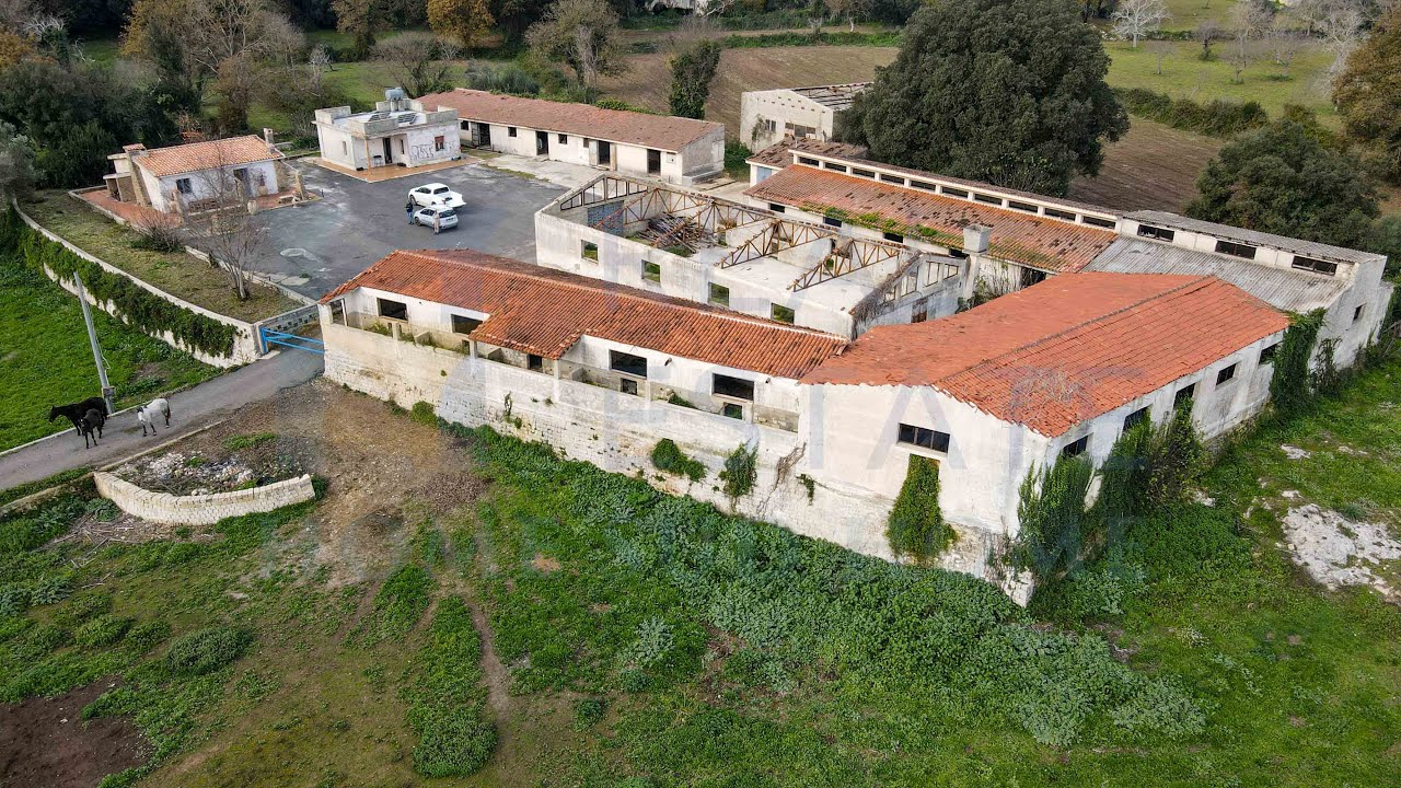 Borgo Valle dei Miracoli | HSH 252 | Rural Estate with River near Noto
