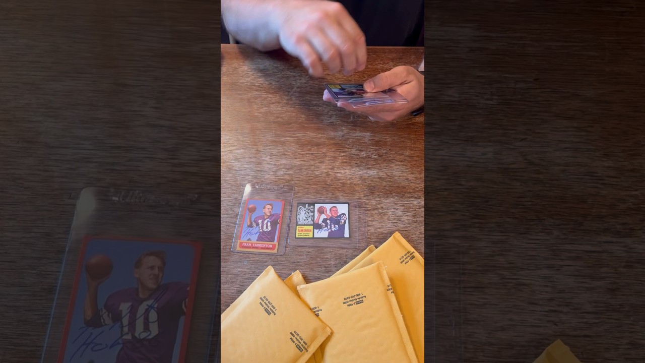 Fran Tarkenton Minnesota Vikings Autographed 1962 Topps Rookie Cards with HOF 86 ... TTM ... WOW!!