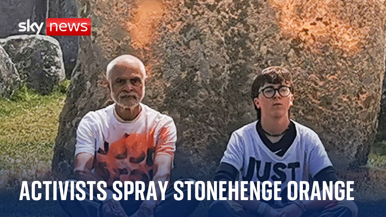 Just Stop Oil: Climate protesters spray orange powder over Stonehenge