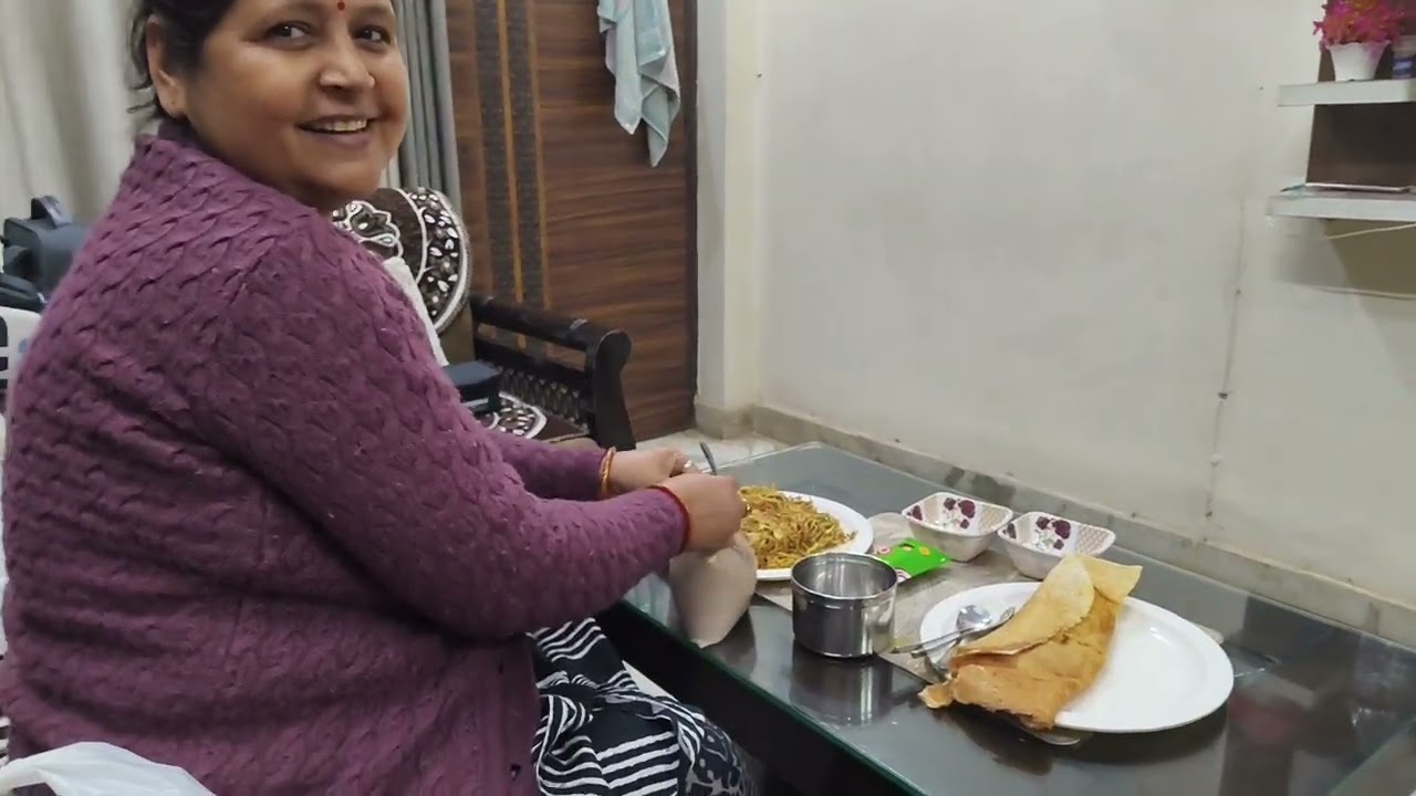 Aaj to khana hi khana ho gaya😂😇#vlog#explorepage #dailyvideo #trending #viral #foryoypage #delhi 