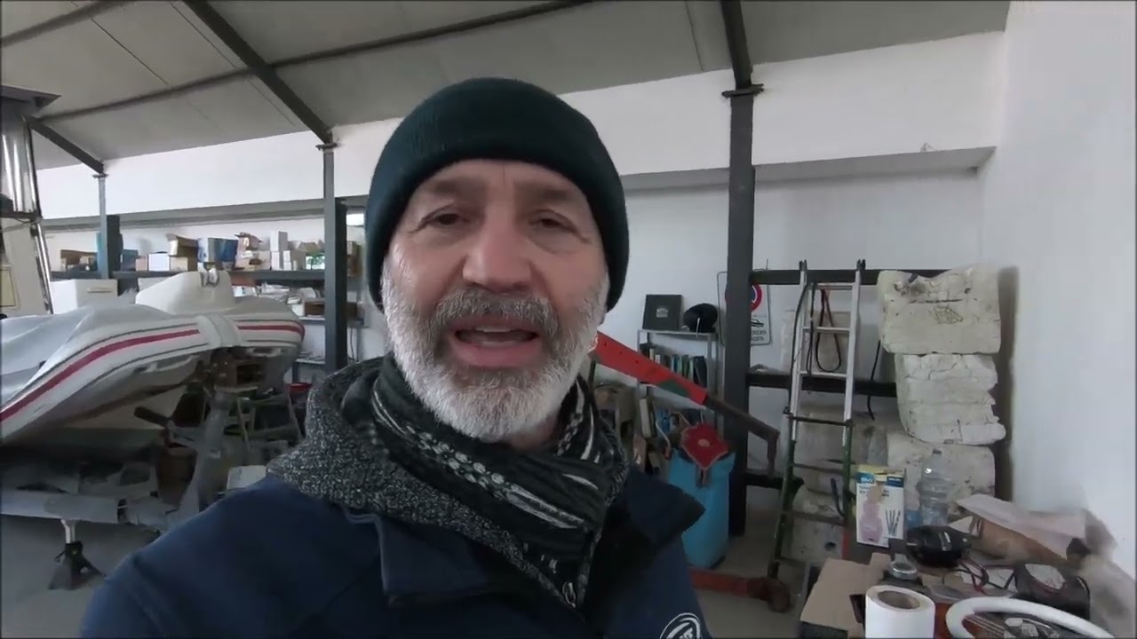 Piccolo intervento su  piede fuoribordo Suzuki DF40.