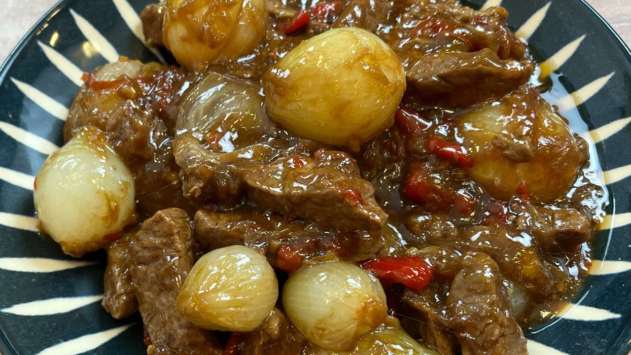 Cebolas refogadas com carne a moda japonesa