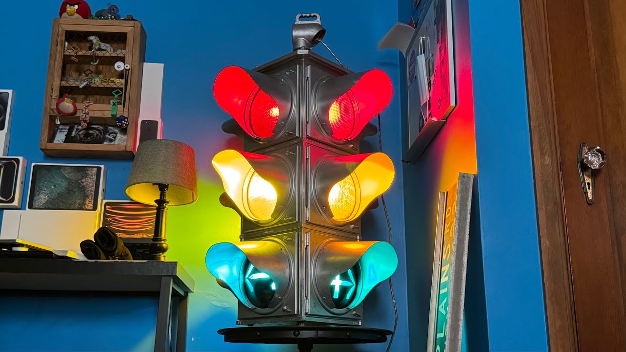 My Newly Acquired Crouse Hinds Type DT 4 Way Traffic Signal! 