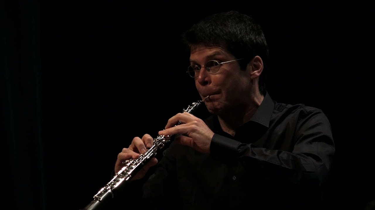 J. Haydn - Oboe Concerto - Christoph Hartmann