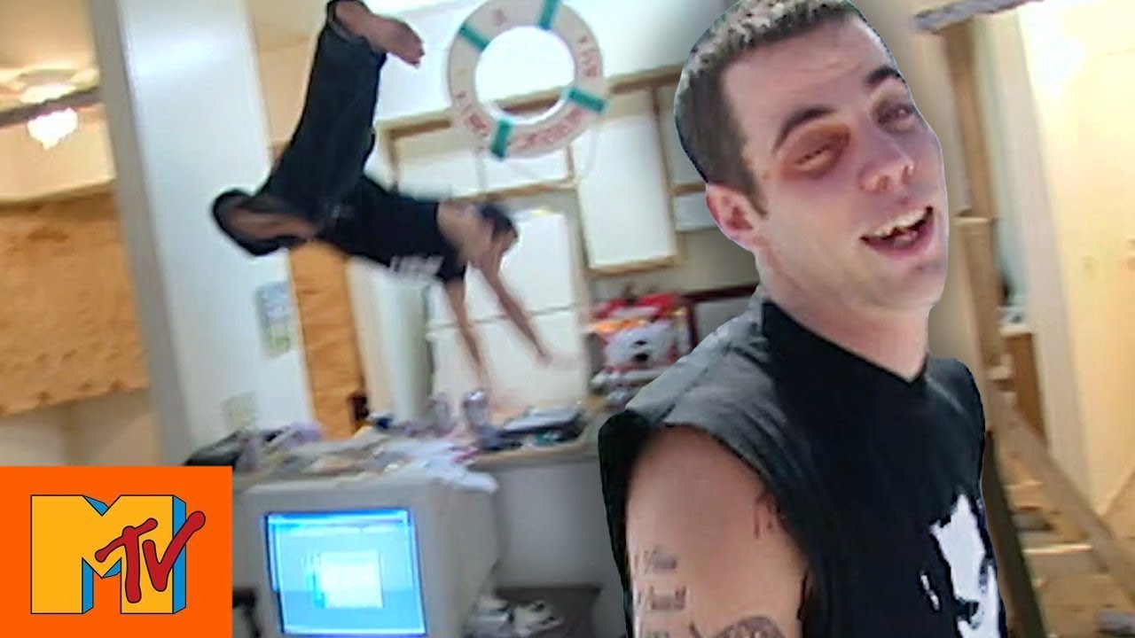Jackass Special: Steve-O Puts Hot Sauce In His Eye & Trashes His L.A. Apartment | Cribs