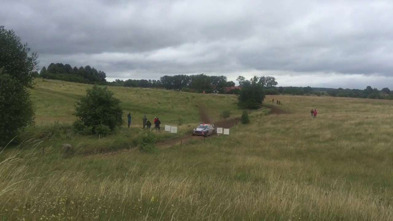 Rajd polski 2017, Sordo two-wheels in corner