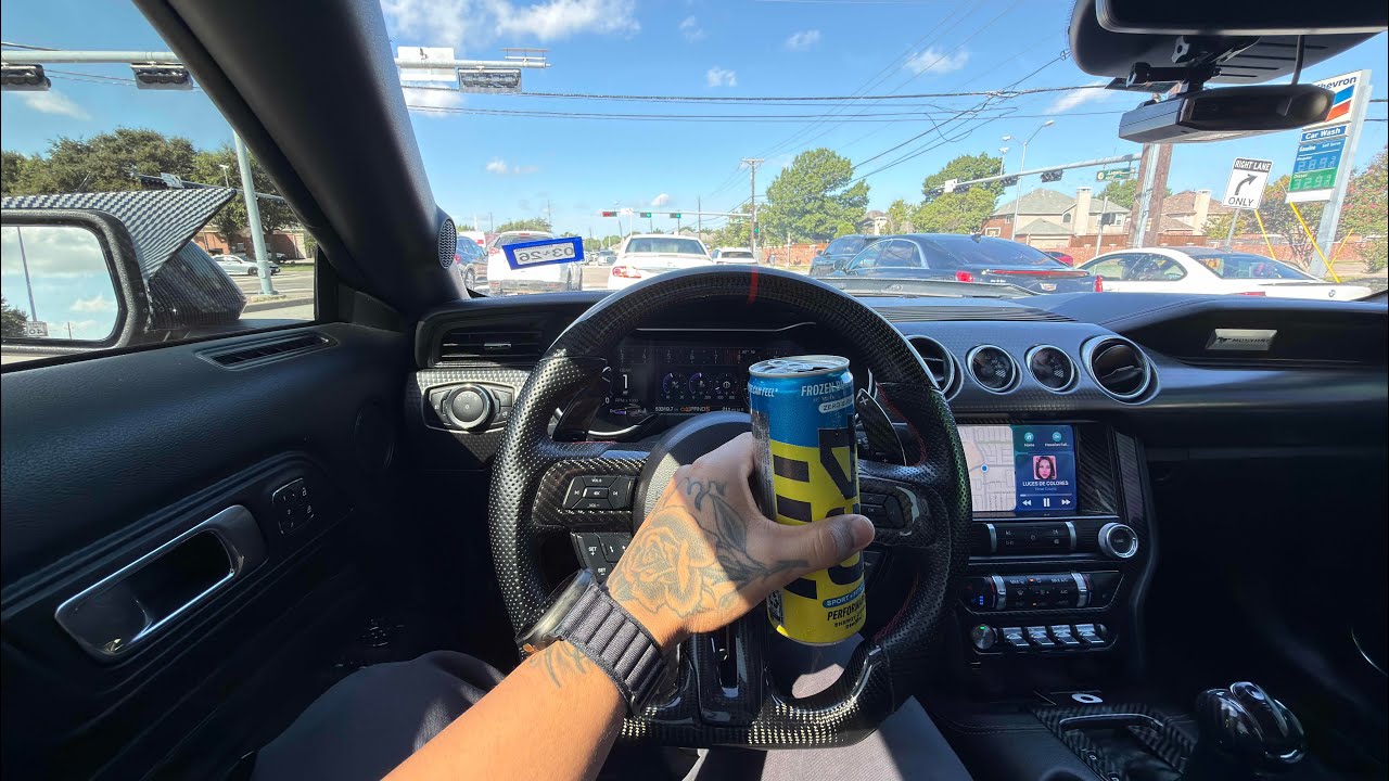 RUNNING LATE TO THE GYM ON MY 500HP MUSTANG GT  CATLESS LONG TUBE HEADERS