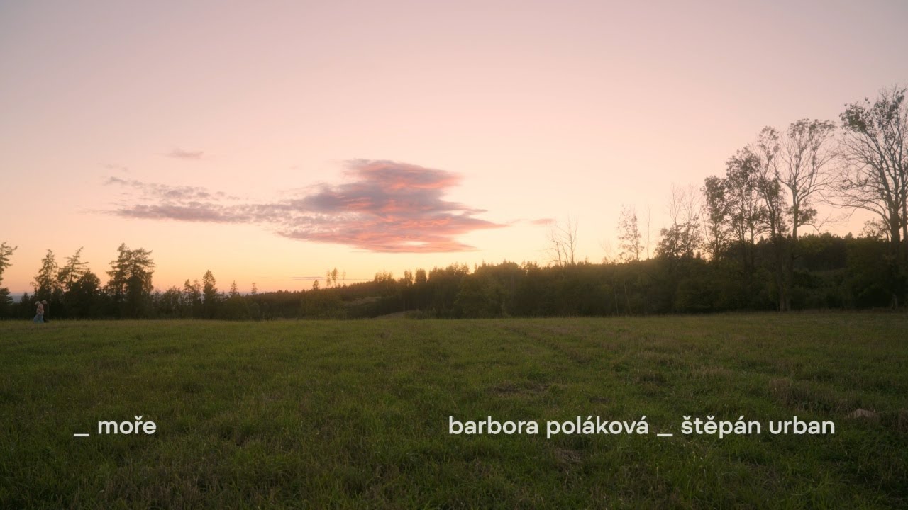 Barbora Pol&aacute;kov&aacute; & &Scaron;těp&aacute;n Urban &ndash;  moře (ofici&aacute;ln&iacute; lyric video)