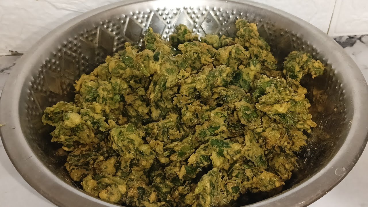 PALAK PAKODI #cooking #trendingshorts #palakpakodi #viral #indiansnacks @RecipesSecret-py4wp 