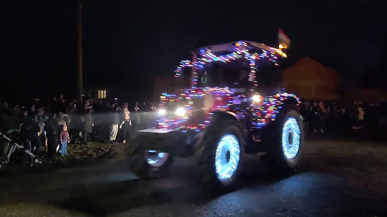 Dömsöd 2025 traktoros felvonulás.1