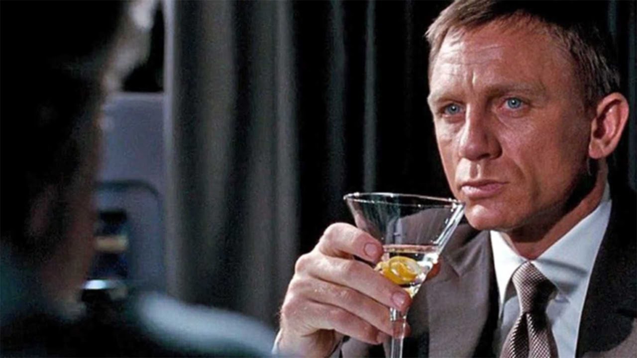 Alle James Bond Wodka Martini. Gesch&uuml;ttelt nicht ger&uuml;hrt !