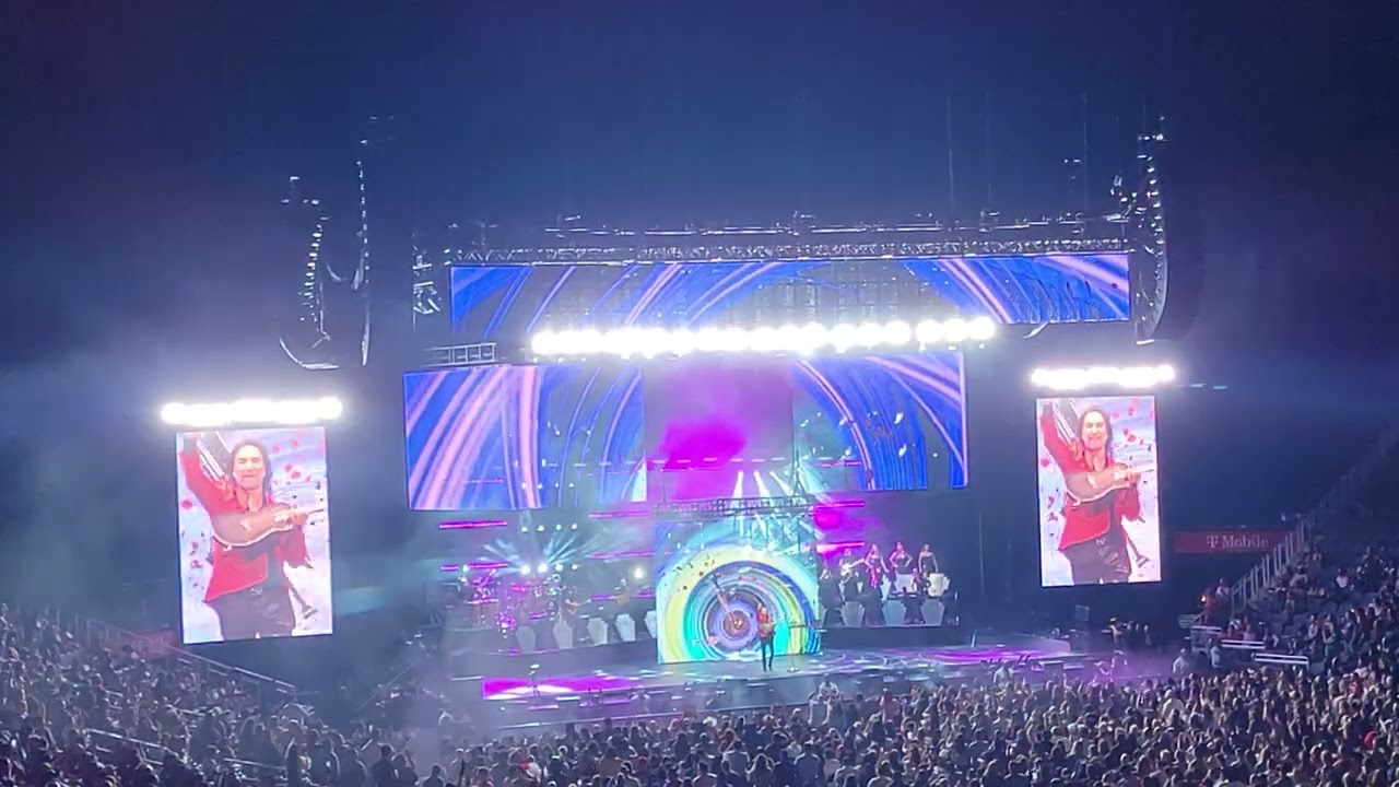 M A S,.el buki en vivo desde kansas city.,no tengo derecho de autor.