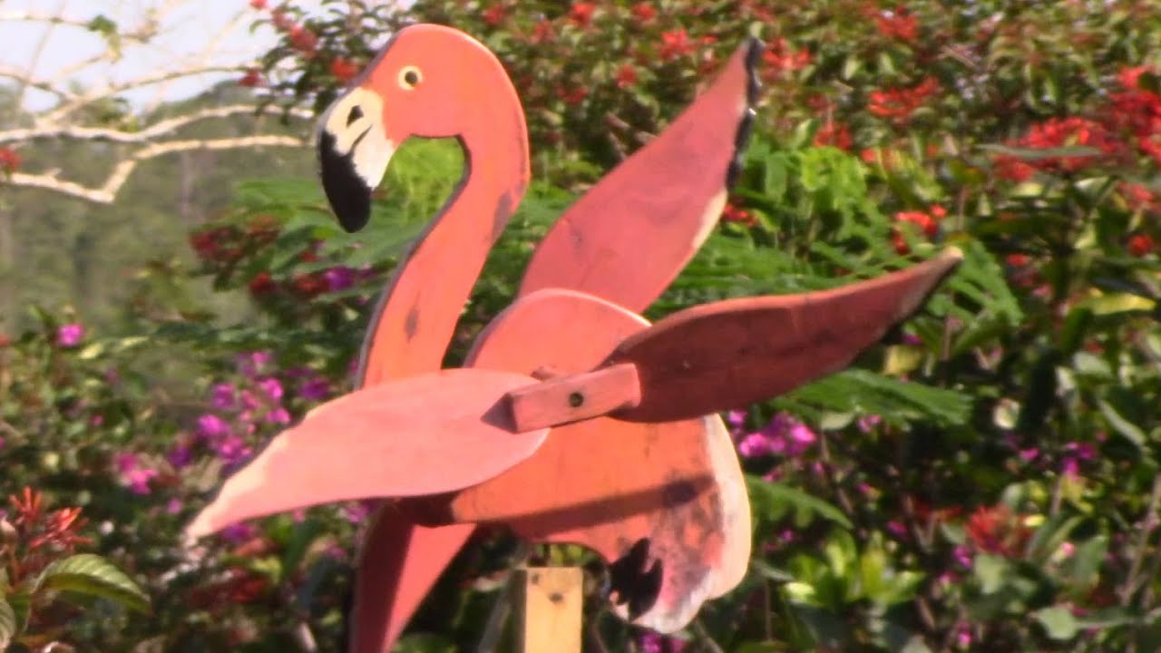 20 Fun Whirligigs, windmills and Yard Art in Motion around whirligig country!