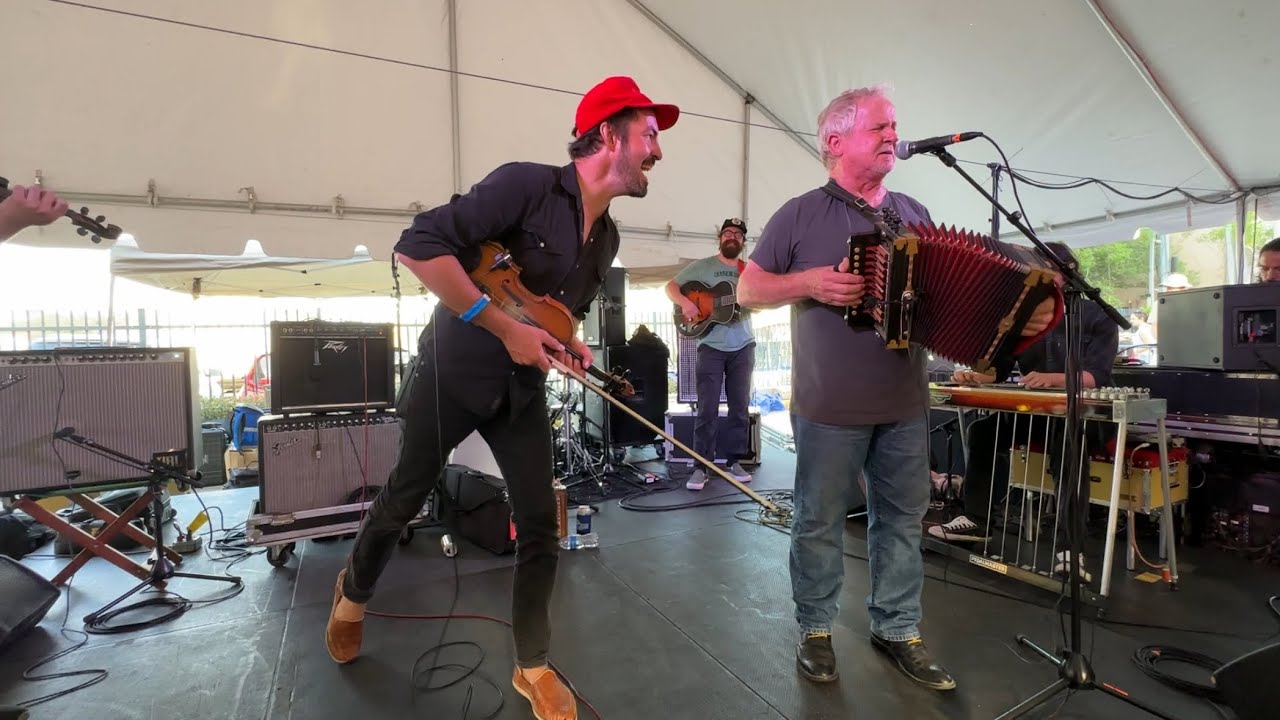 Jesse L&eacute;ge & the Bayou Aces - 99 Year Waltz