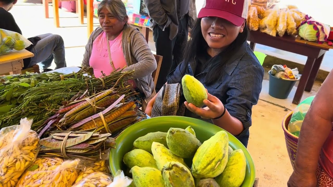 Así es un mercado indígena en Oaxaca, venta de alimentos producidos en nuestra propia tierra MIXTECA
