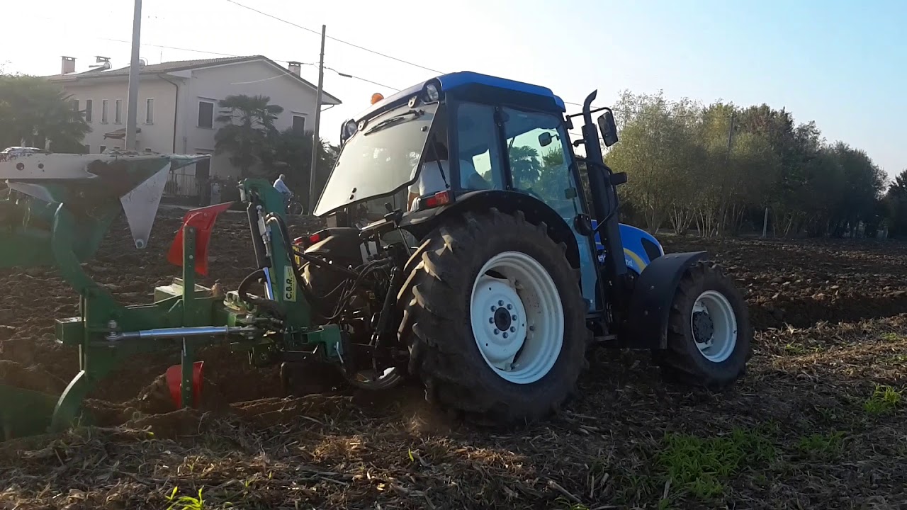 Aratura terra sabbiosa 2017 New Holland T 4050 Deluxe