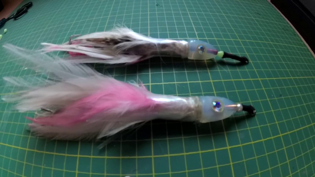 Pesca a curricán, montaje de pluma con cabeza plomada