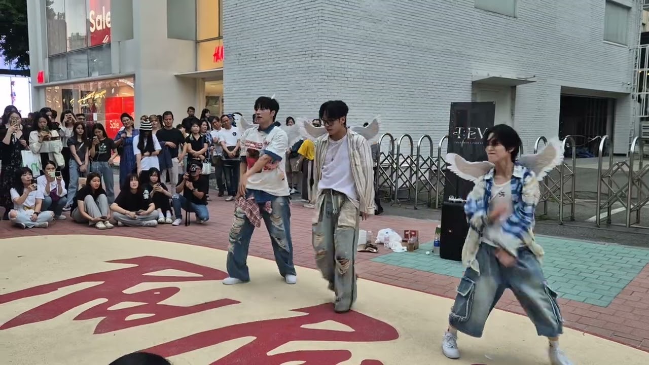 20240705 191448 #투에버 #TEV 홍대 버스킹 Hongdae Busking