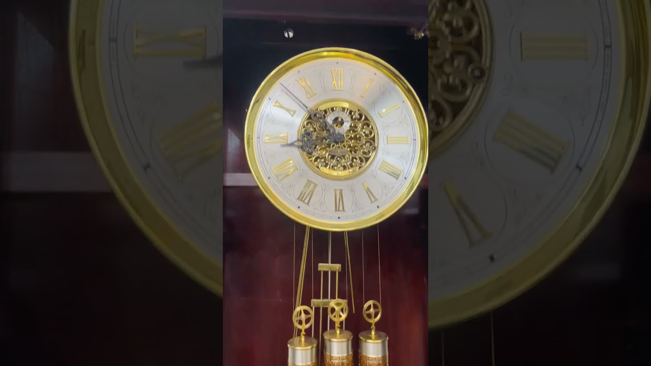 Tủ cây đặc biệt thương hiệu nổi tiếng phiên bản giới hạn dáng tòa trắng rất nổi tiếng