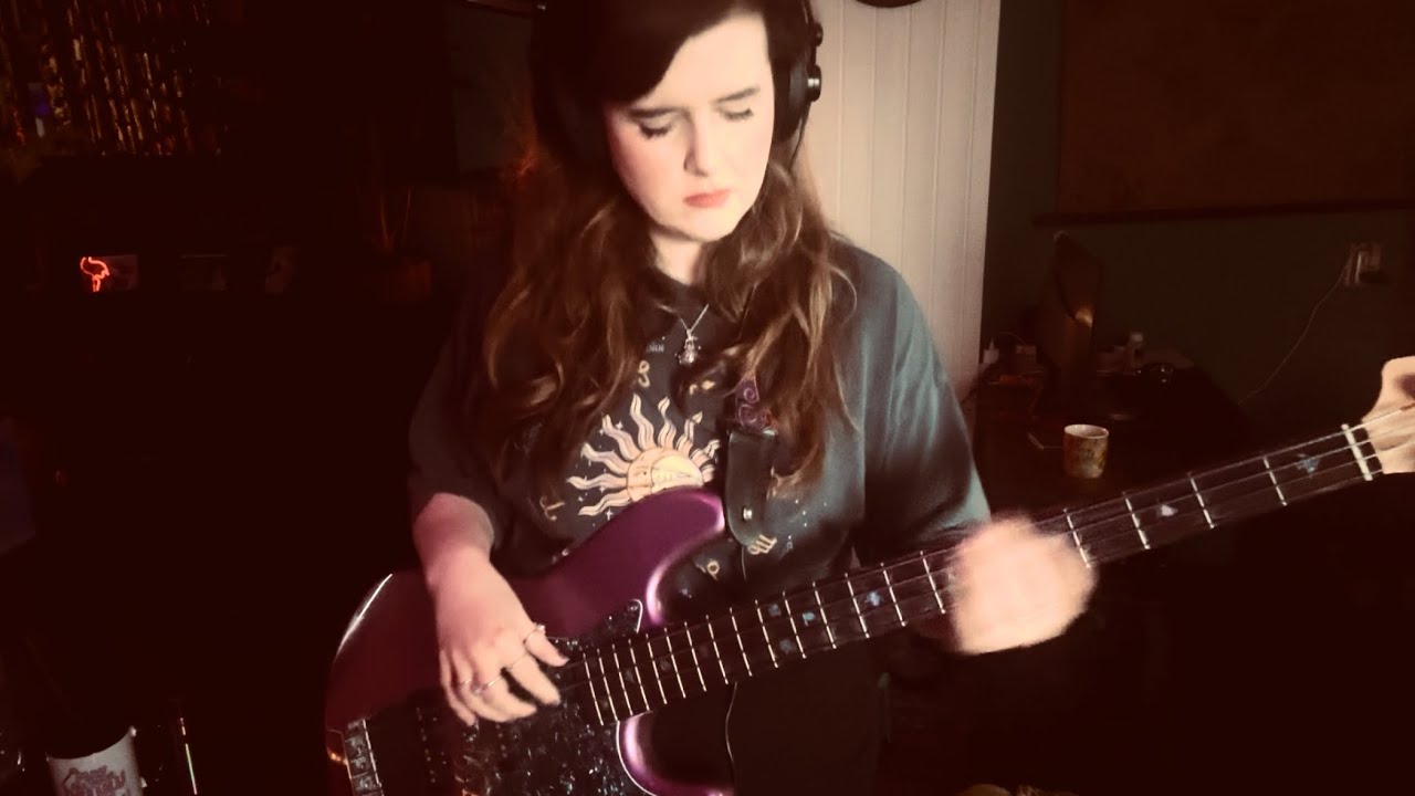 Khruangbin - Two Fish And An Elephant Bass Cover