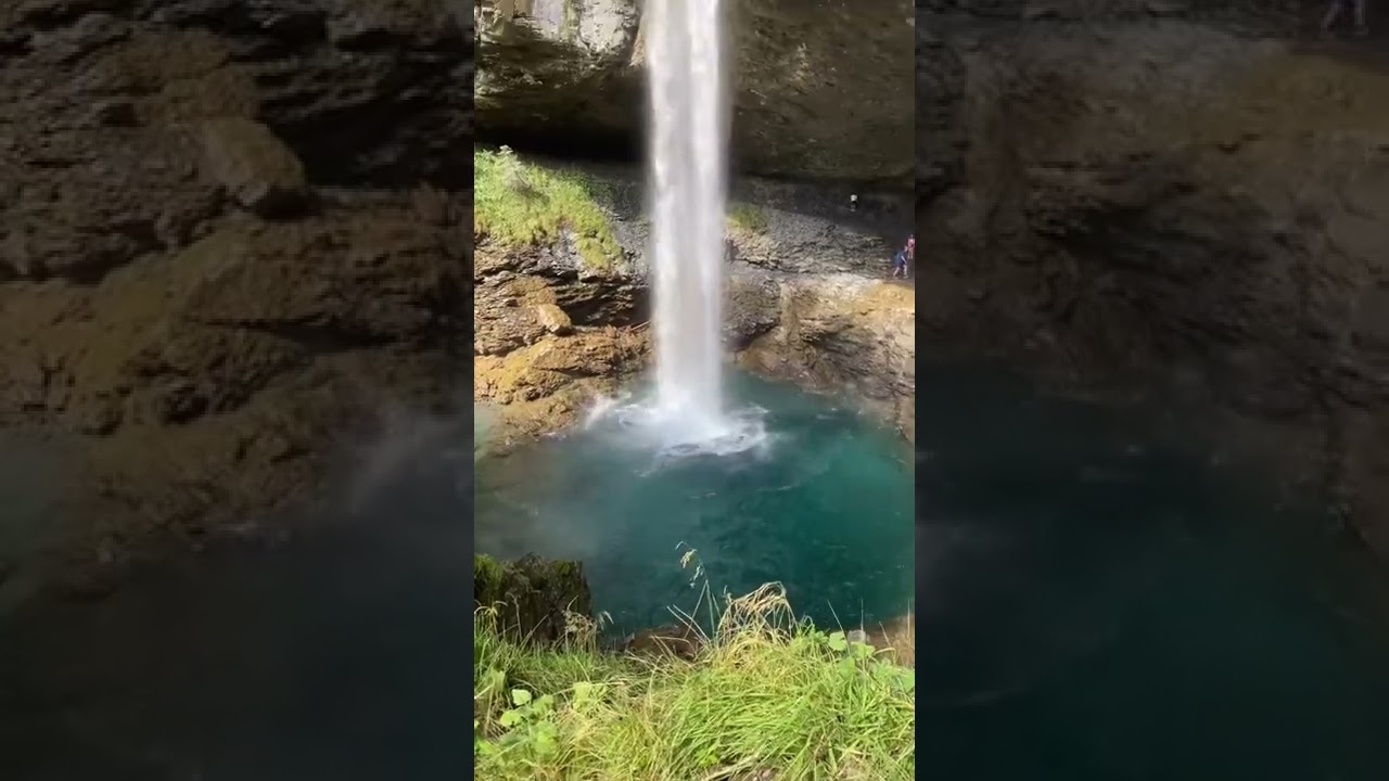 How beautiful is that😍🇨🇭glarnerland glarus b&auml;rglist&uuml;ber klausenpass foryou f&uuml;rdich waterfall schw