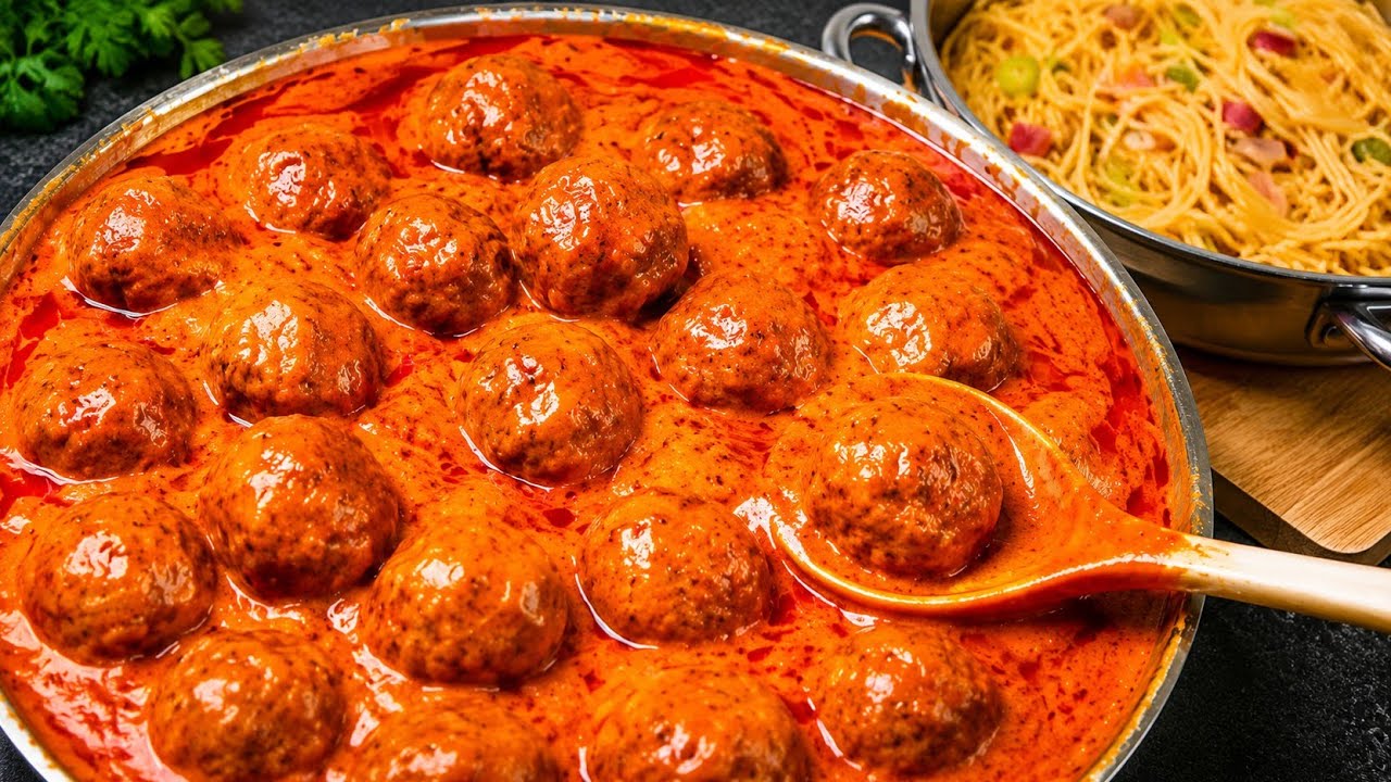15 Minute Spaghetti & Meatballs – Quick & Easy Weeknight Dinner