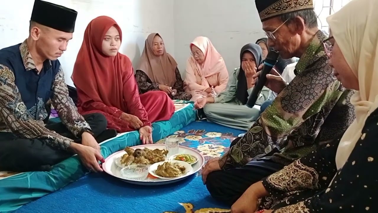Acara Adat PeJaBat  (Peranakan Jawa Batak) di kampung halaman. 
