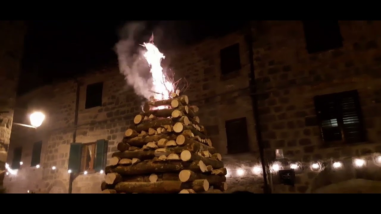 fiaccole 2023 Abbadia San Salvatore inni
