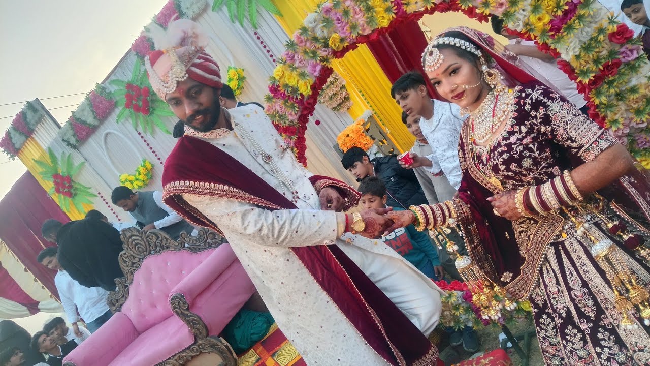 शीर्षक: प्यार, परंपरा और खुशियाँ: एक यादगार शादी का सफर ❤️