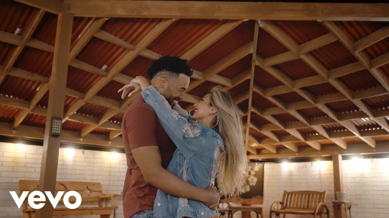 Natascha Bessez, FIGHT CLVB - Mula To La Luna (Official Music Video)