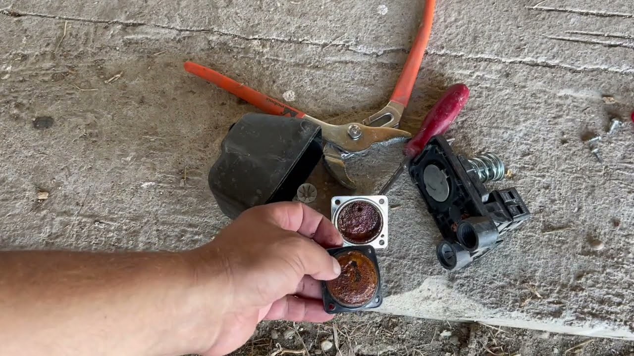 De ce nu se mai oprește hidroforul, de ce nu mai functioneaza presostatul??