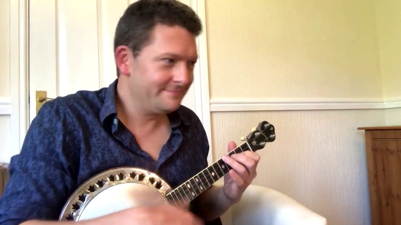 Andy Eastwood - Rockin' The Uke - improvisation on an old Roy Smeck tune (ukulele-banjo solo)