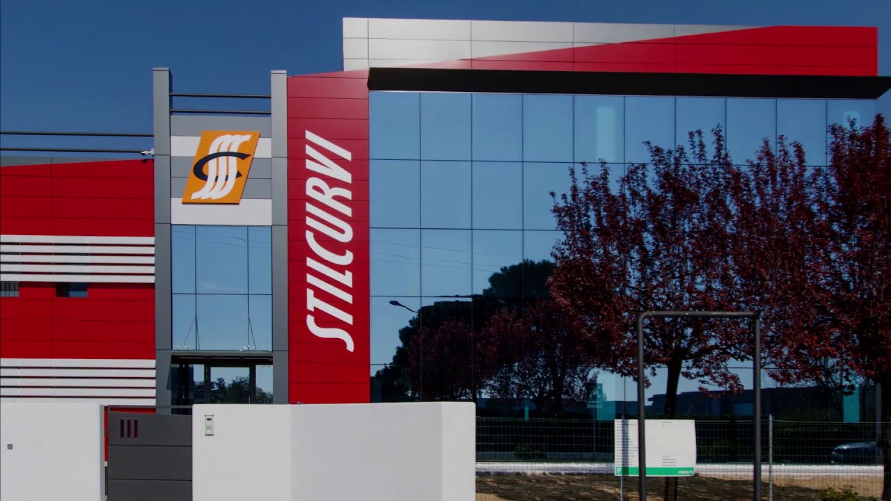 Baumer Inspection - Inspection of high-gloss furniture parts