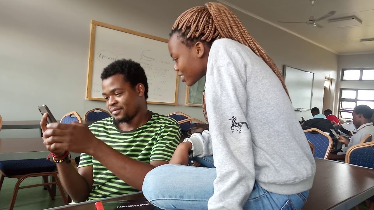 Rasta Kufewa in class pa Mzuzu University