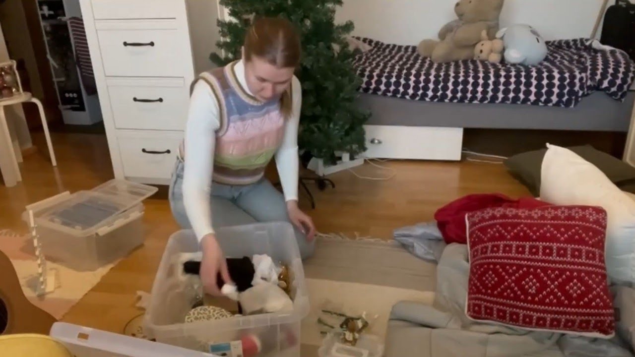 What I got for christmas and undecorate with me