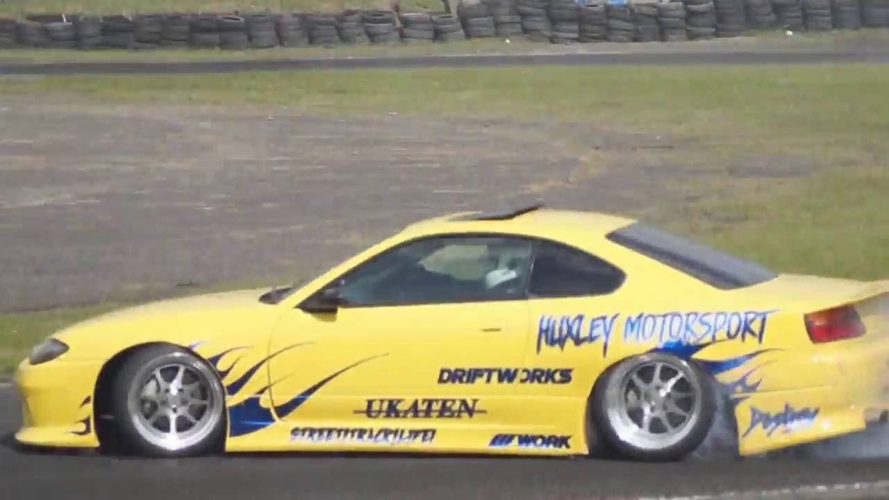Drift day at Three sisters race circuit - Stylecase - Retroshine