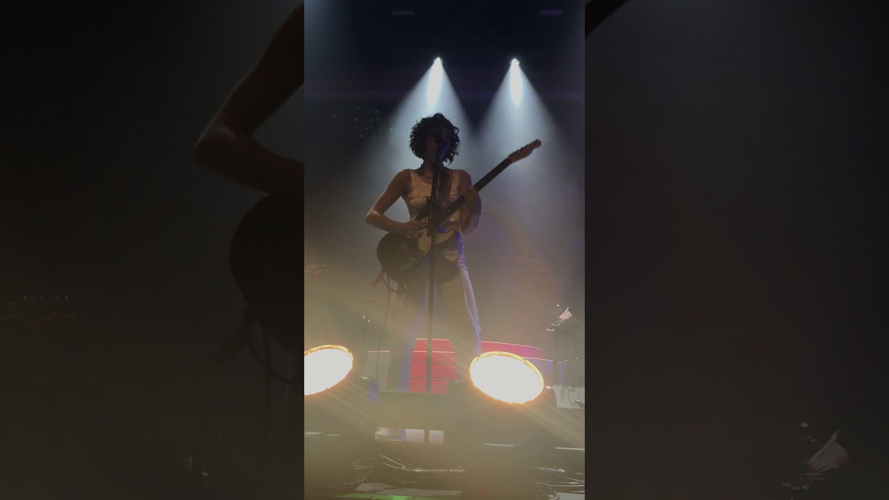 King Princess - Watching My Phone (FRONT ROW)  - Terminal 5, 11/2/19