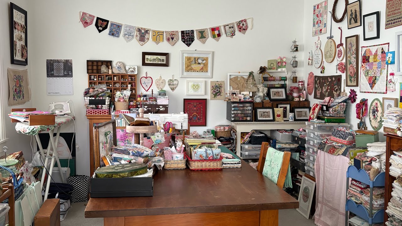 Studio/ sewing room tour. 