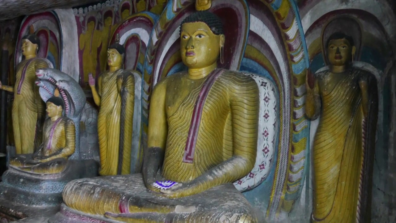 DAMBULLA, SRI LANKA.  THE FAMOUS CAVE TEMPLES