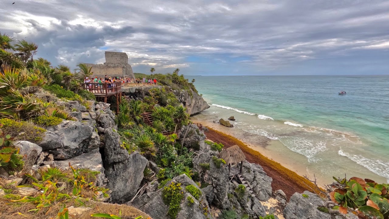 Meksyk Tulum - Ruiny Majów i Playa Santa Fe - Podróż w pochmurny luty busikiem Collectivo