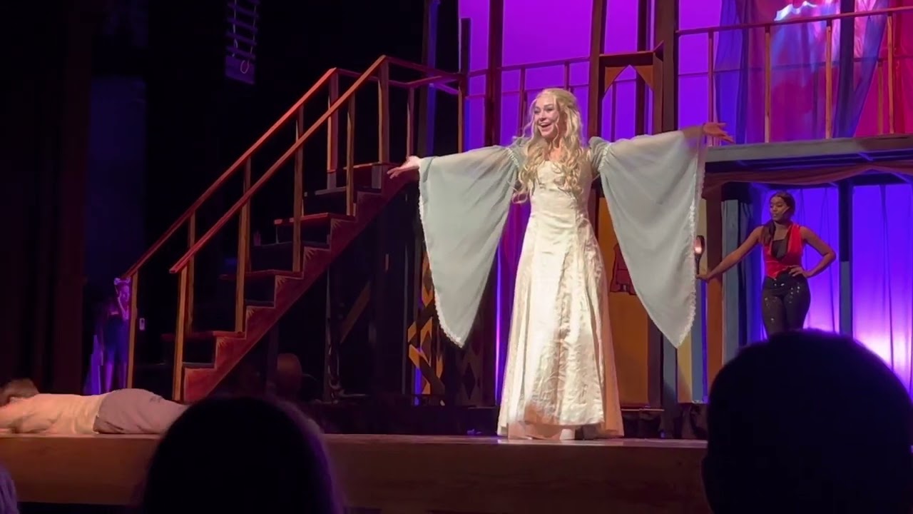 Kaitlyn playing Catherine in Pippin at University High School