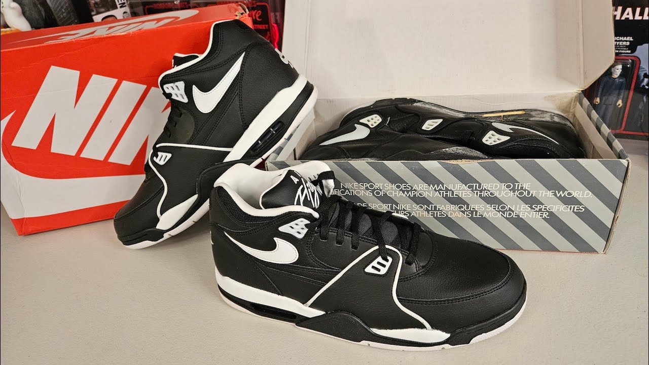 Nike Air Flight '89 black:white retro VS black grey OG from 1990!
